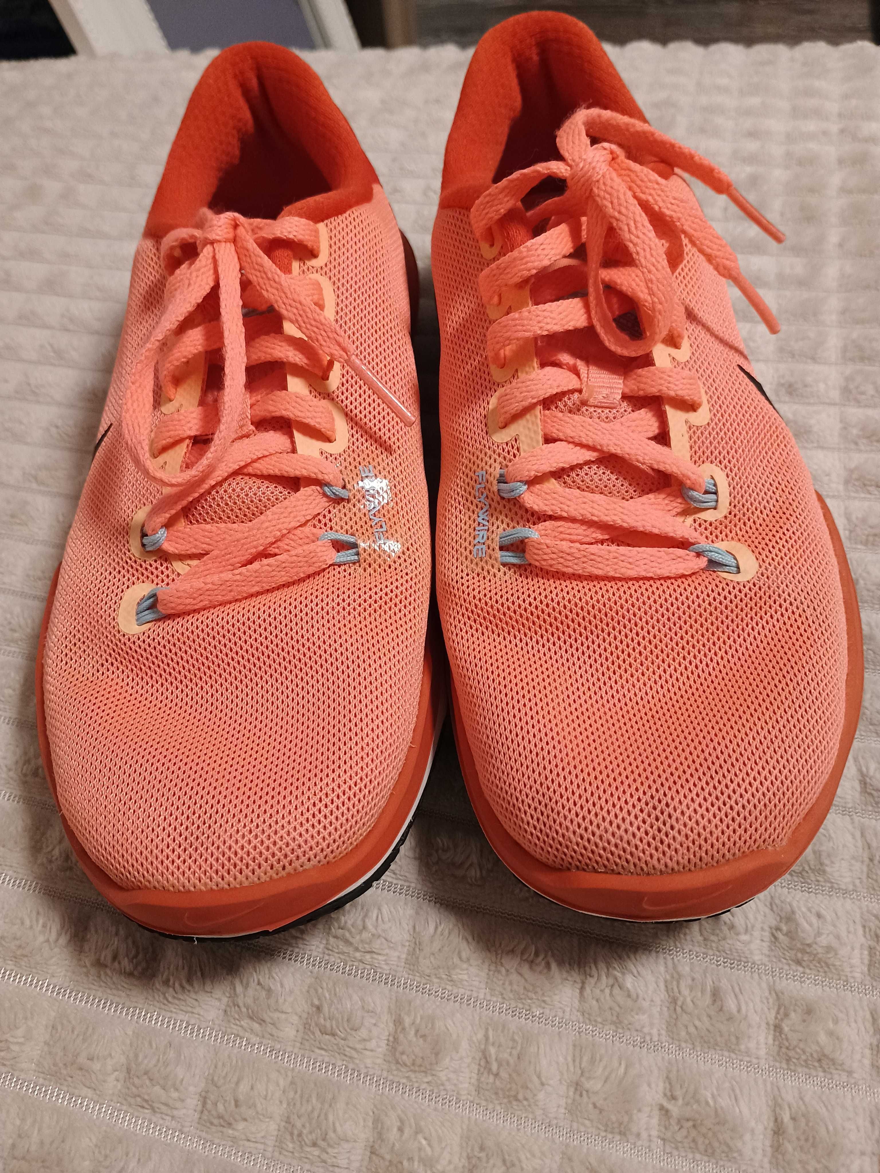 Дамски маратонки nike
