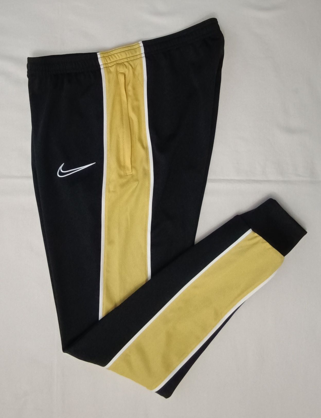 Nike DRI-FIT Joga Bonito Pants оригинално долнище S Найк спорт долница