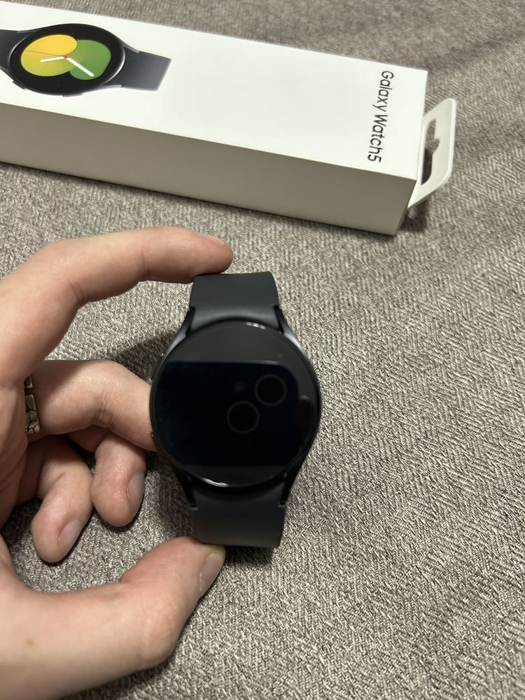 Почти новые Galaxy Watch 5