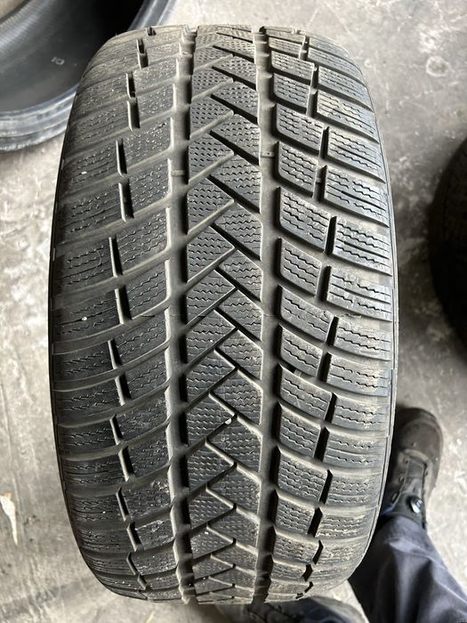 Зимни гуми 245/40/19
