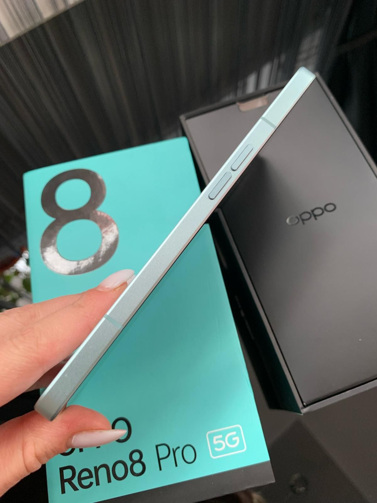 Oppo Reno 8 pro 256 mb