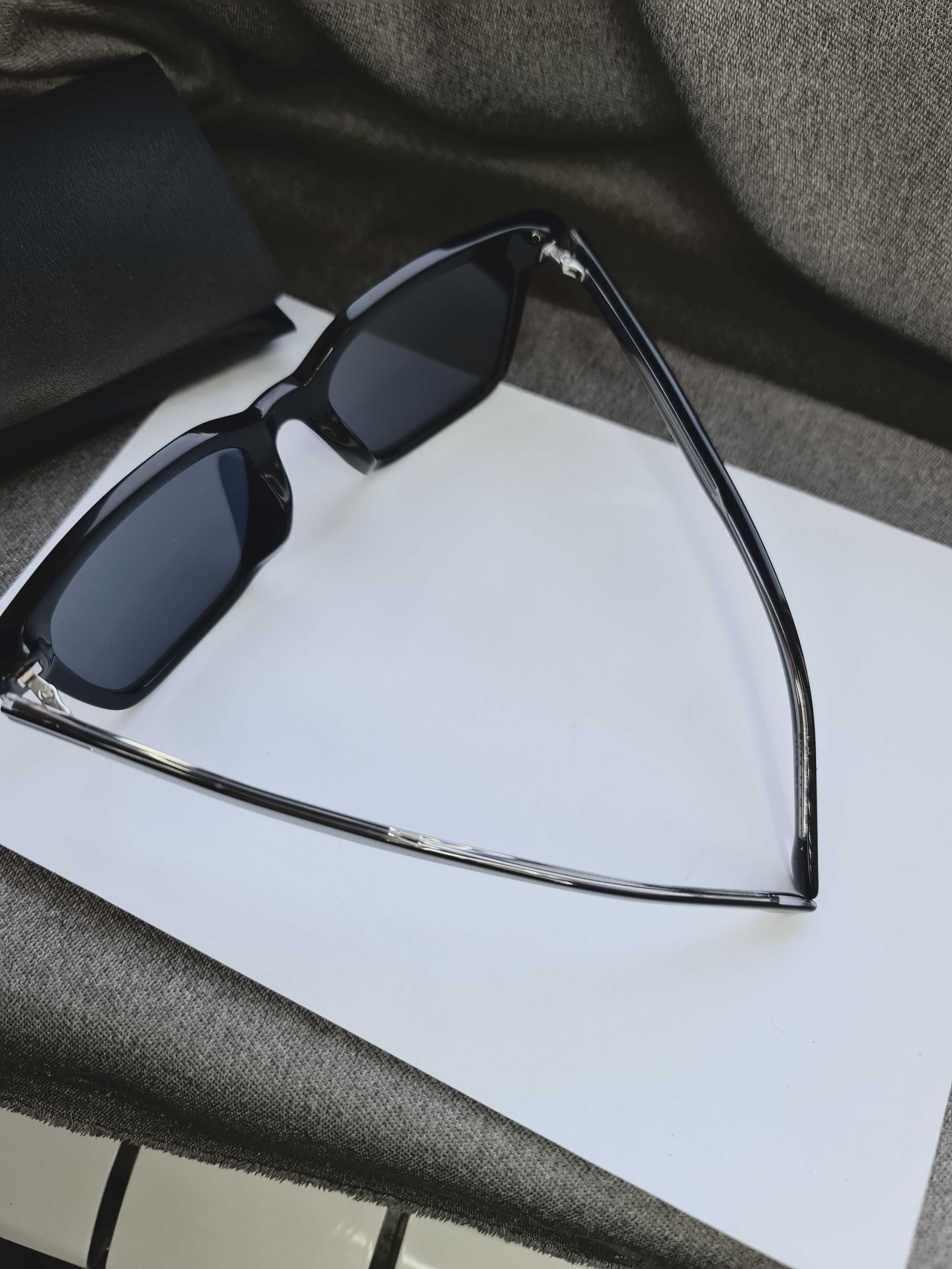 Солнцезащитные очки Hugo Boss