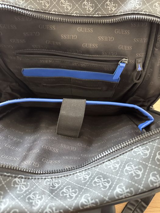 Черна голяма Раница Guess Vezzola нова