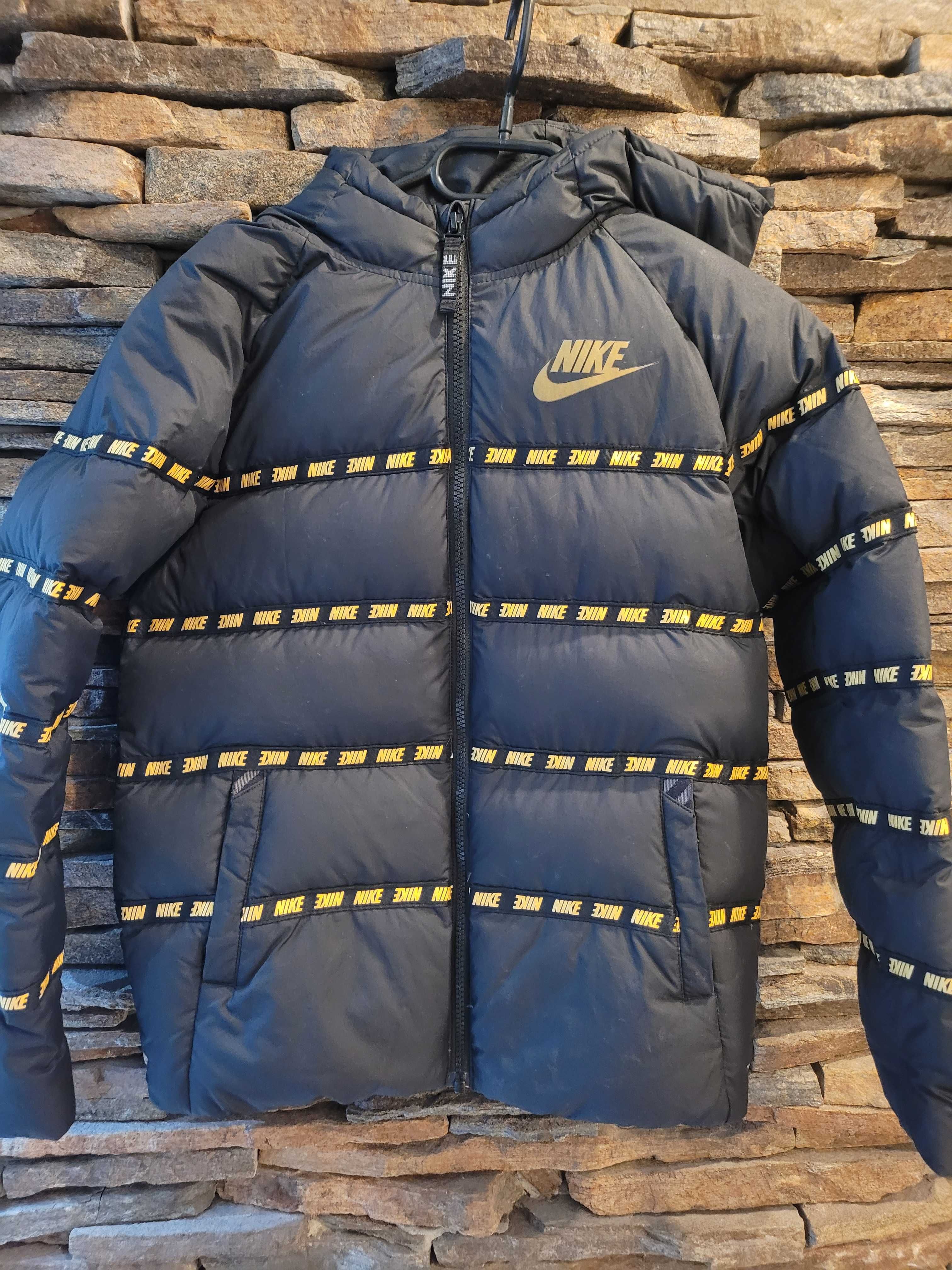 Детско яке Nike / Перфектно състояние / 100% Оригинално
