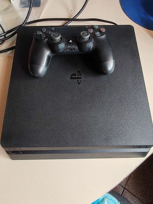 PlayStation 4 Slim