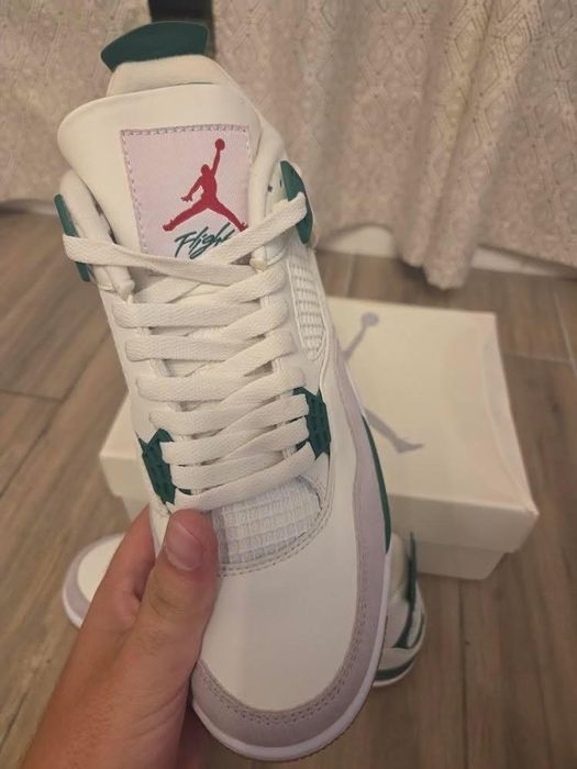 Jordan  4 pine green noi full box