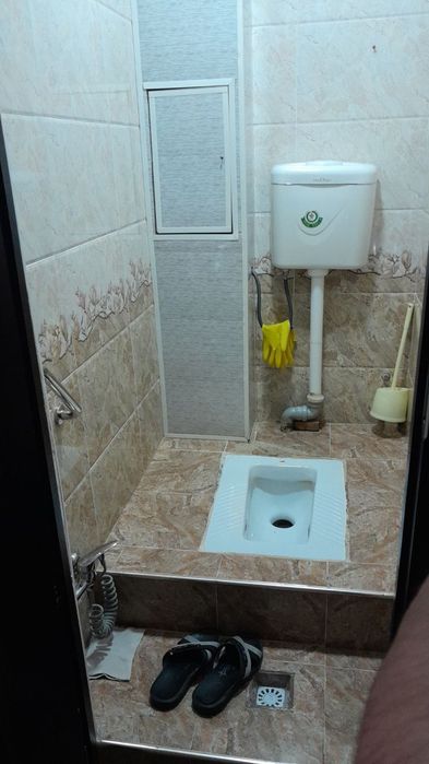 2 qavatli uy sotladi 3hona qogan malumotla telfonda