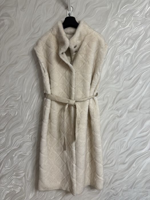 Жилетка меховая/ безрукавка эко мех бу