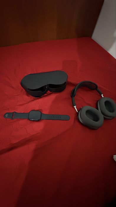 Air pods max, apple watch series 10