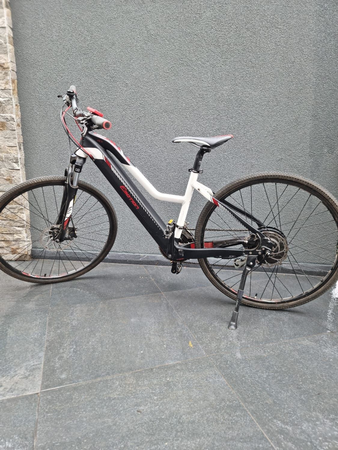 Bicicletă electrică BH