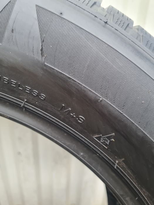 2 Anvelope de iarna *255/55R18*Michelin*LICHIDARE STOC*75 Lei Buc*