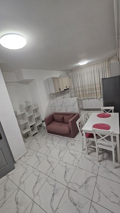 Închiriez apartament pe durată lungă