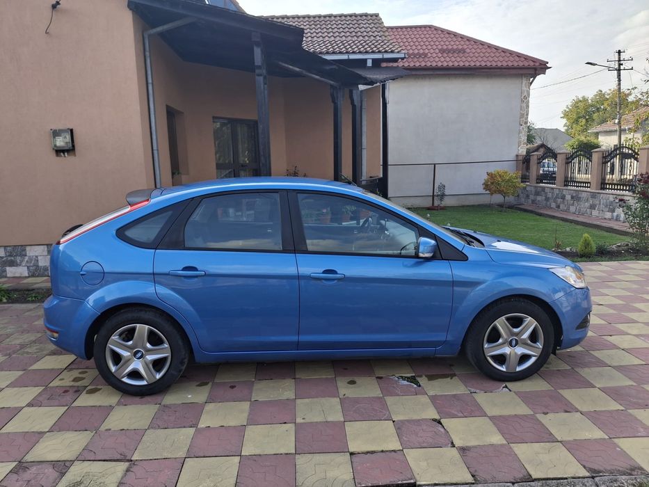 Ford Focus 1,6 Benzina-101cp-euro5- 2011-recent adus pe roti