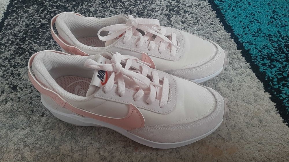 Adidasi nike 37.5  noi