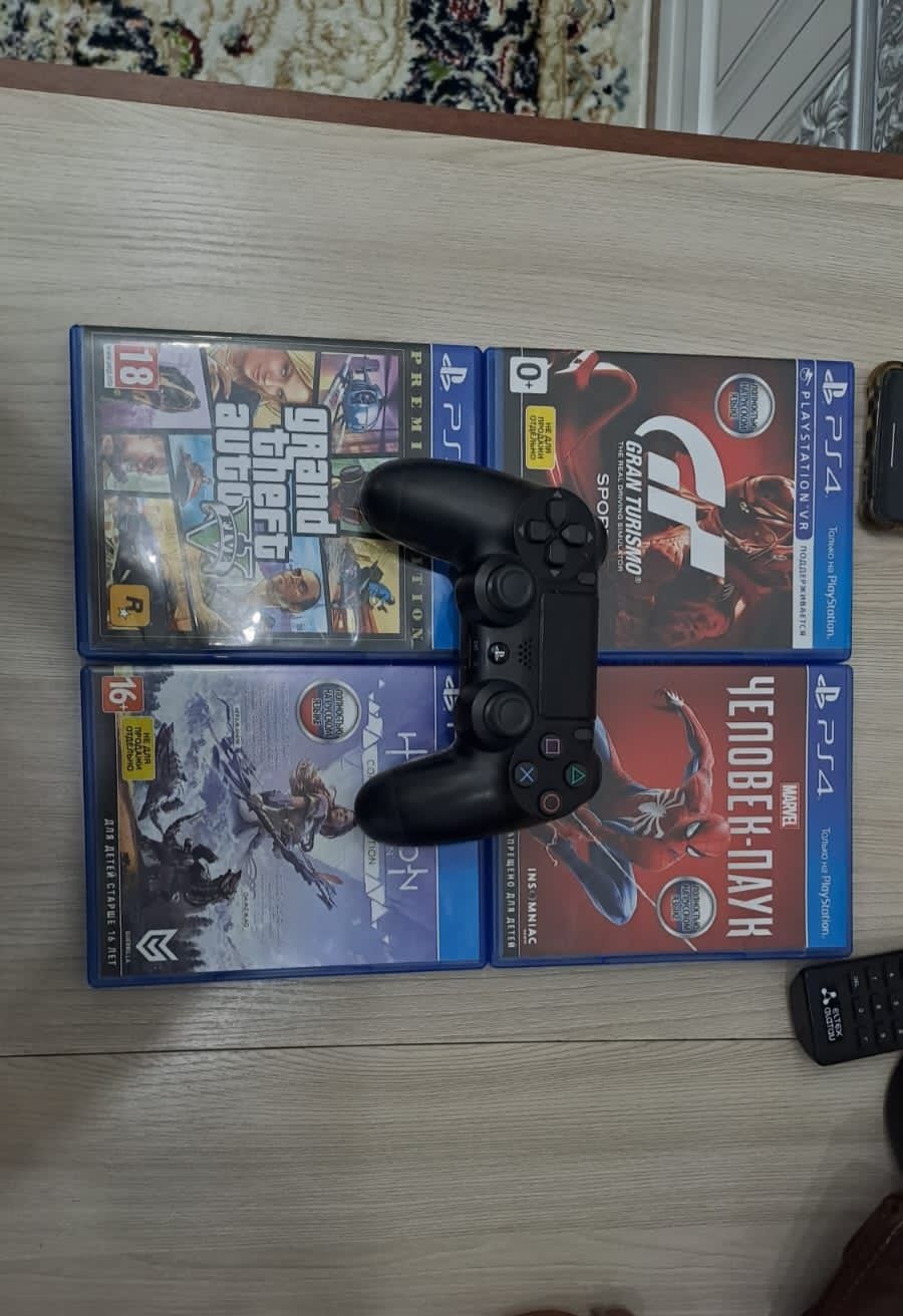 Продам ps4 slim на 1 TB