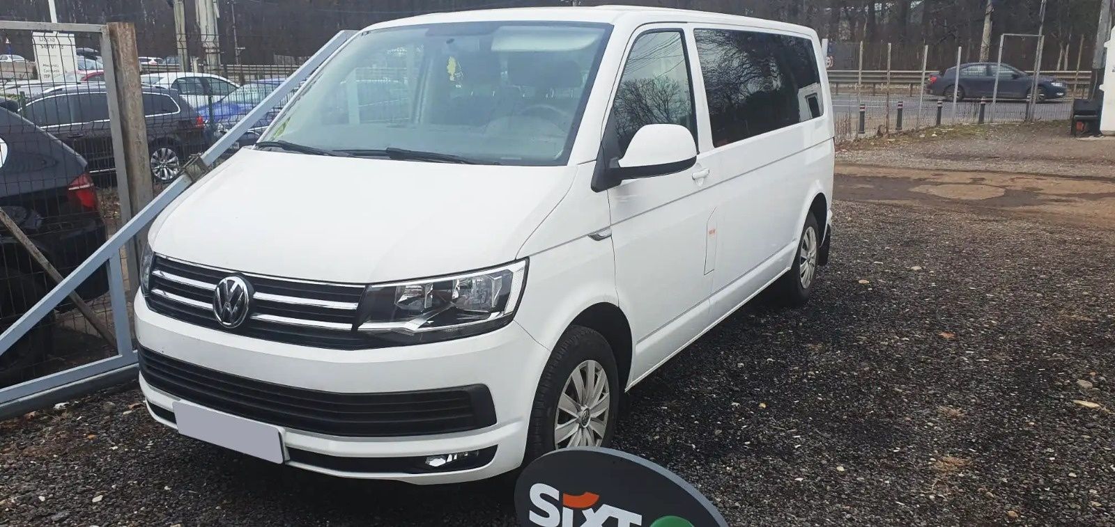 Inchiriez microbuz, rent a car bus 9 locuri, inchiriere bus 8+1 locuri