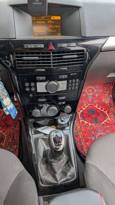 Opel Astra 2010 1.7 CDTI 111 YEAR EDITION