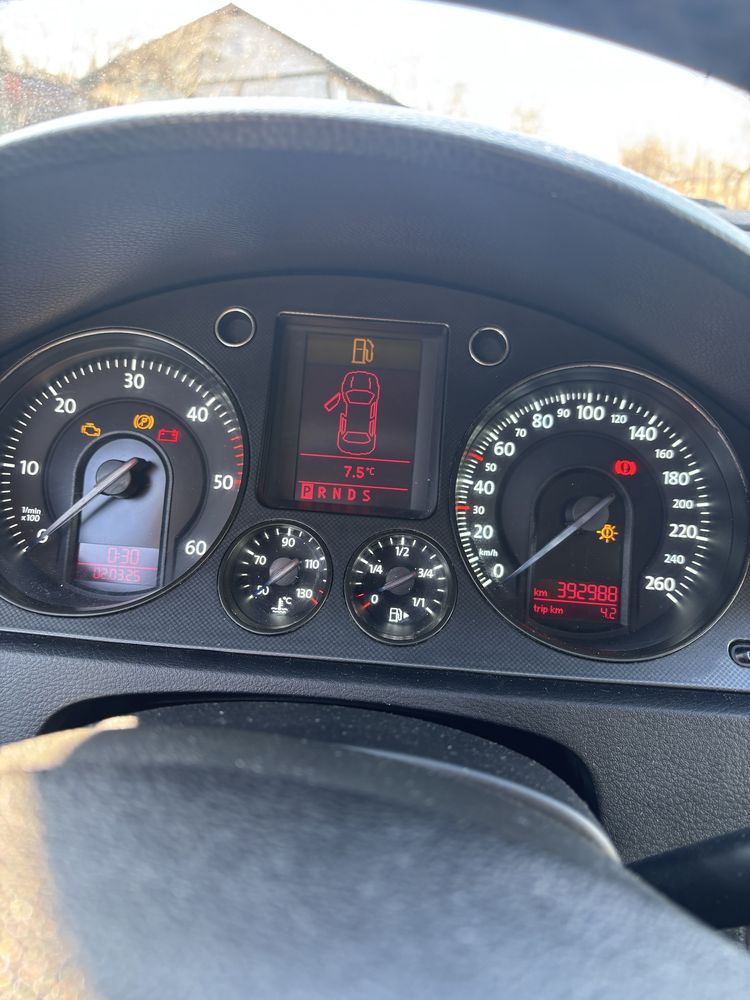 Dezmembrez Passat B6 2.0 TDI 140 cp BMR/BKP
