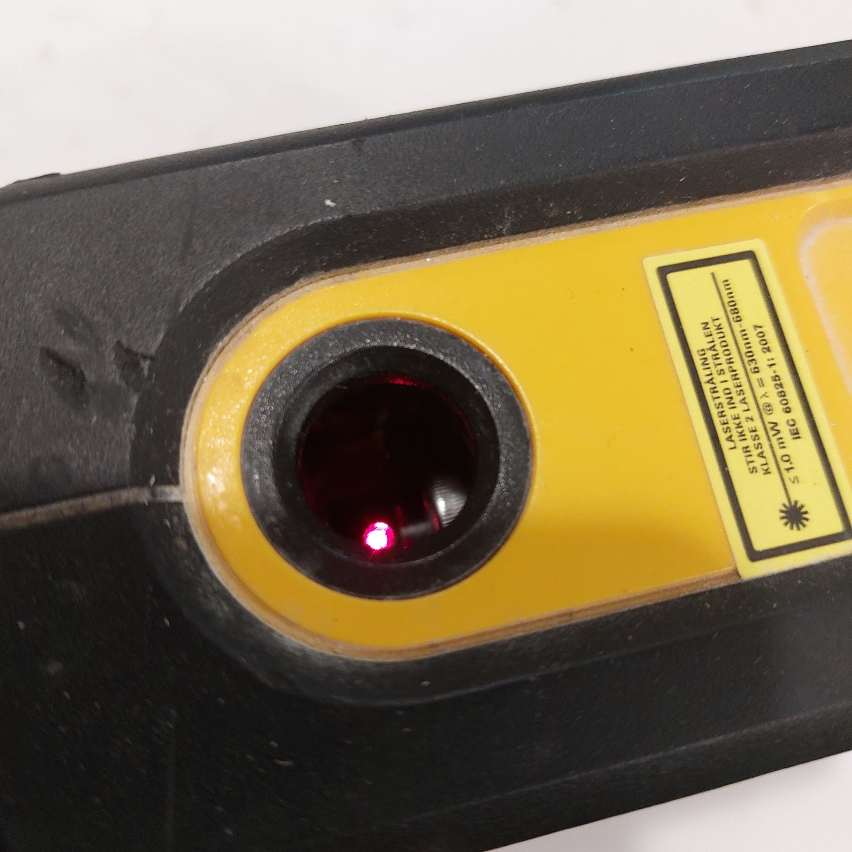 Линеен лазерен нивелир Девалт Dewalt DW0822