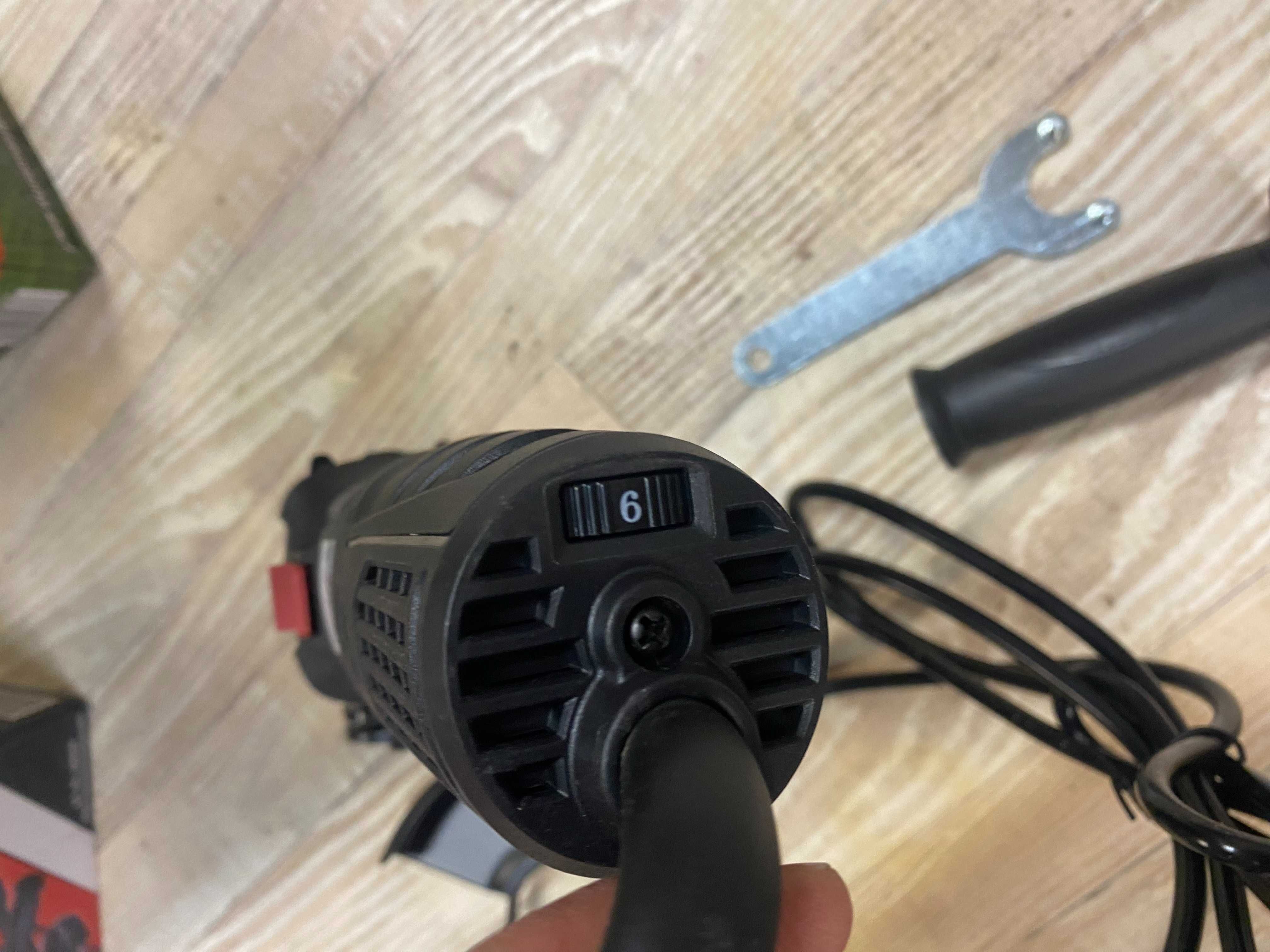 Ъглошлайф 125mm 1200W рег. обороти/Многофункционален инструмент 280W