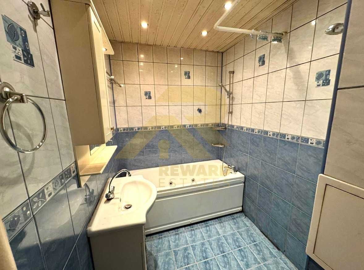 Продава се Тристаен апартамент в Перник, Изток - 90 кв.м за 1023 €/кв.м - Снимка #5