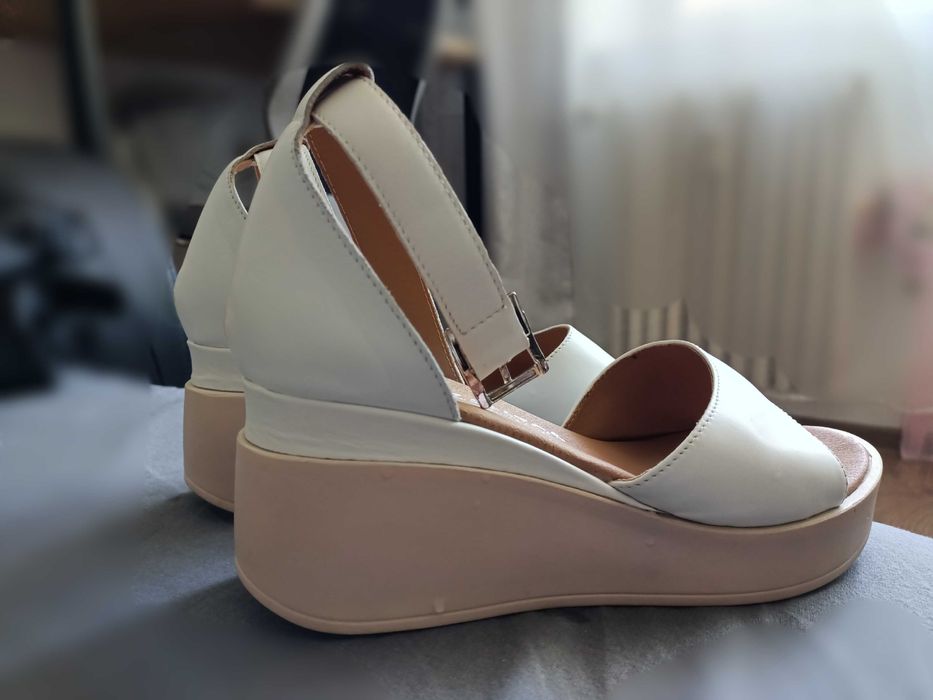 Sandale albe piele, marimea 37, cu platforma 7 cm