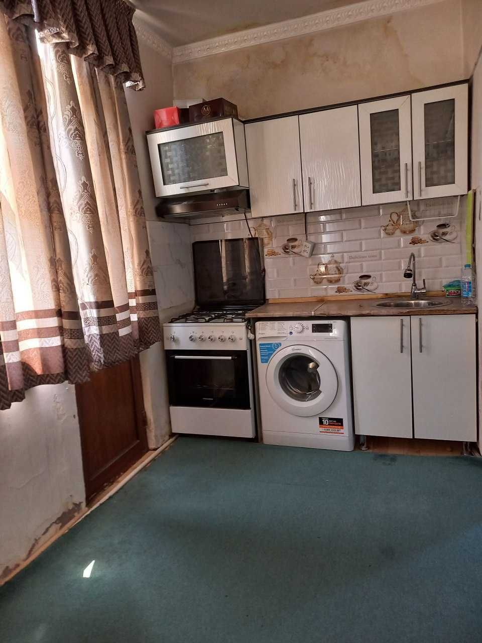Шимолий кичик даха  11 домда 2 хонали 40 кв ли квартира сотилади.