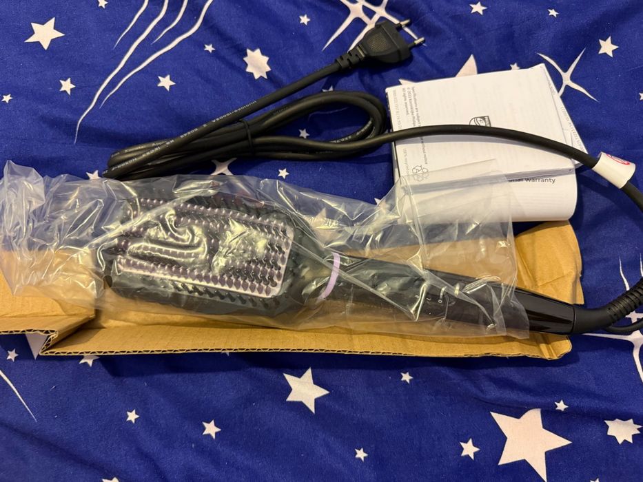 Philips електрическа преса-четка за изправяне на коса – нова