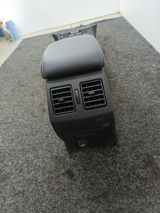 Dezmembrez Cotiera de pe Renault LAGUNA 3 2008-2015