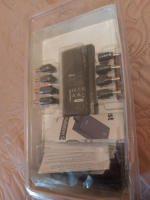 Alimentator laptop Trust 70W