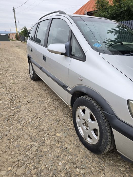 Vând Opel Zafira 1.8cc, 2001