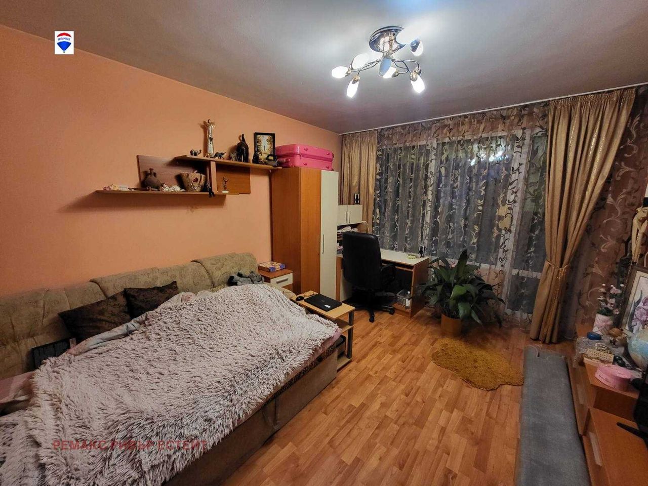 Продава се Двустаен апартамент в Русе, Алеи Възраждане - 68 кв.м за 1324 €/кв.м - Снимка #3