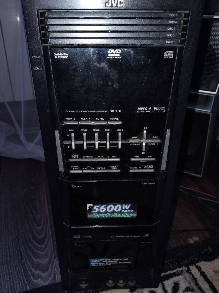 Продам музыкальный центр JVC