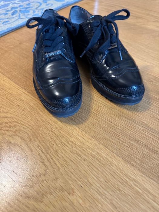 Обувь размер 36/37 туфли DKNY сапожки резиновые