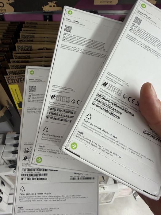 iPhone 17 Pro Max 512 silver,blue