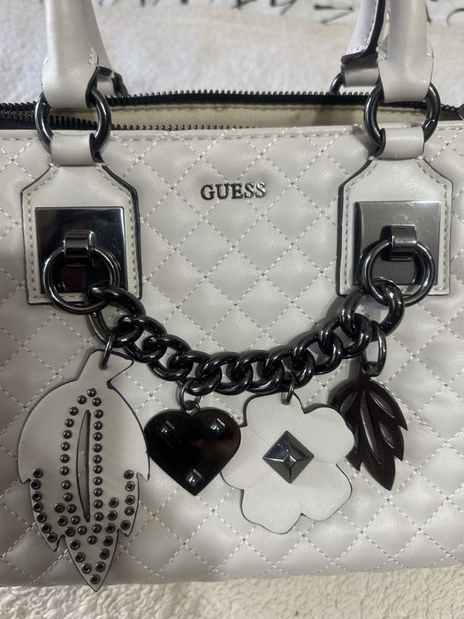 Geanta Guess (+ curea umar)