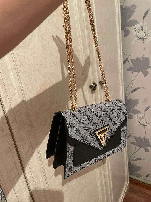Сумка GUESS новая