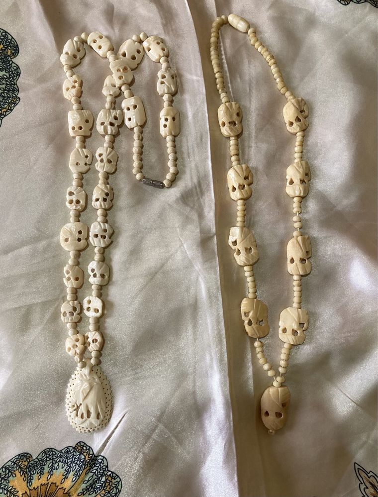Ожерелья из слоновой кости