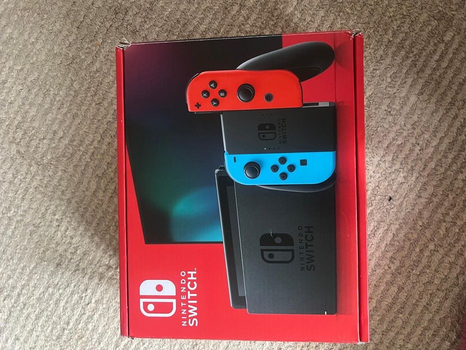 Nintendo switch + Mariokart live home circuit (foarte puțin folosit)