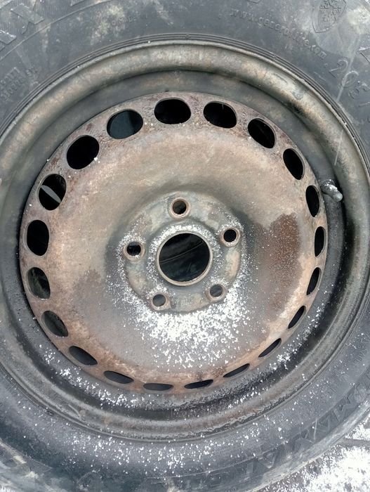 Диски на Ауди на 15 подходит Фольксваген гольф 4 пассат б5 транспортёр