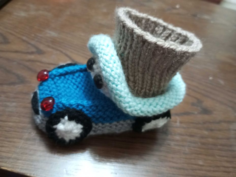 Детские вязанные пинетки