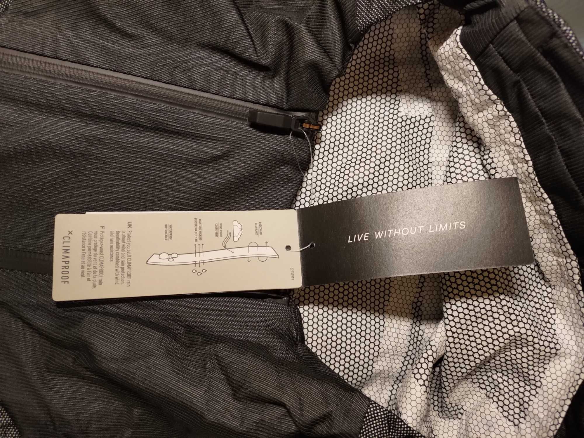 Adidas Terrex Primeknit Waterproof Яке размер M