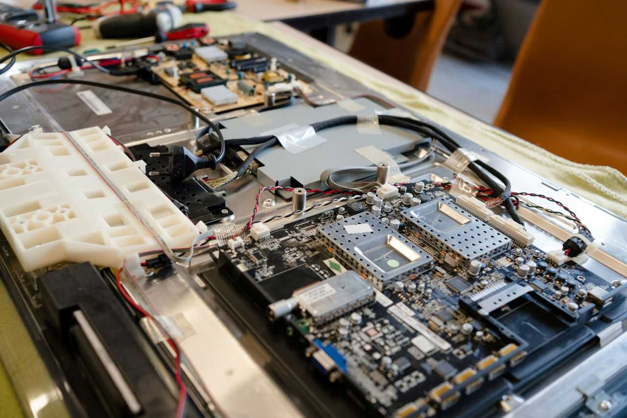 Service reparații televizoare București, Reparații tv la domiciliu