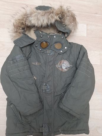 Зимняя куртка с очками