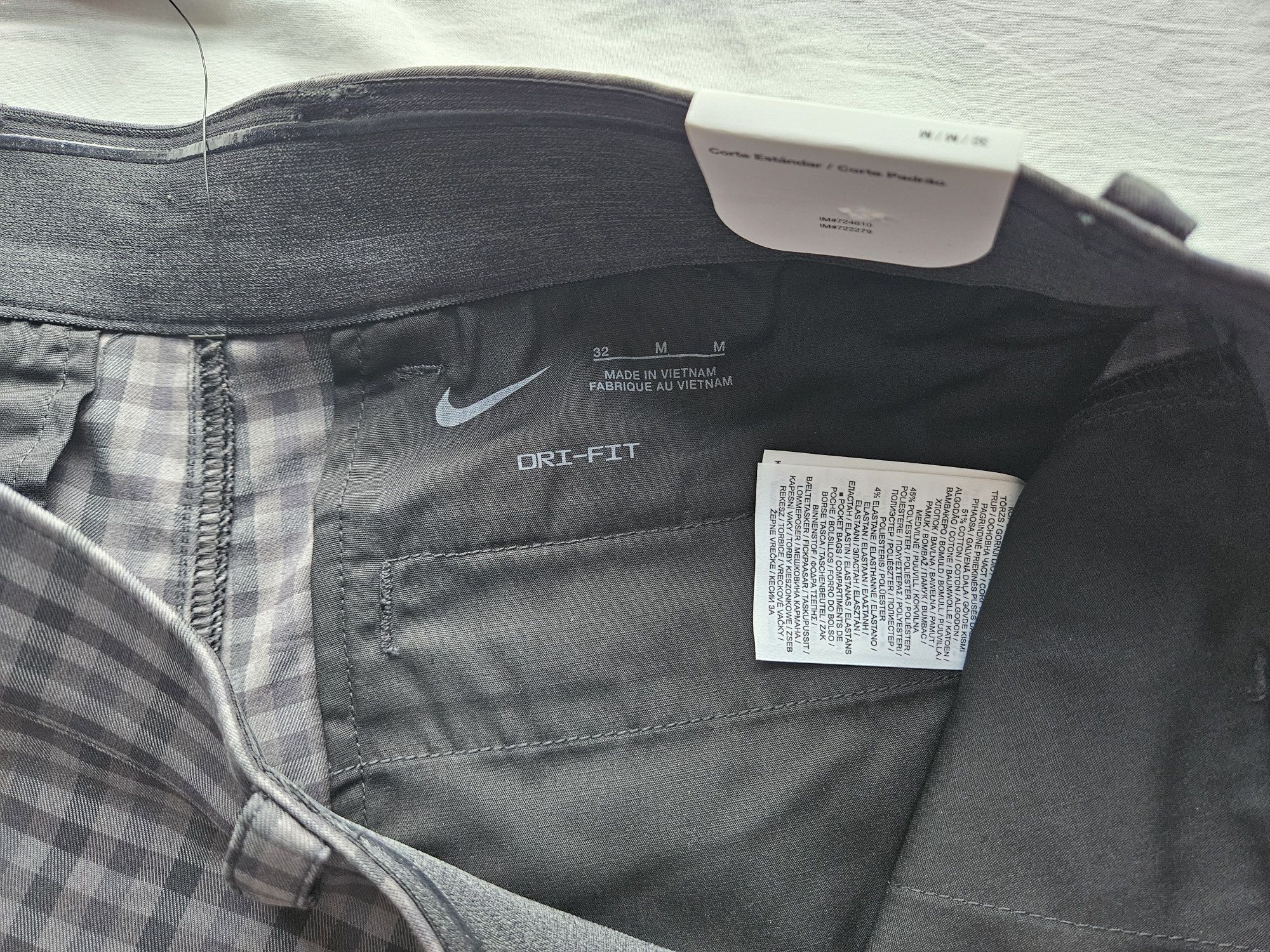 Nike pantaloni scurti chino M