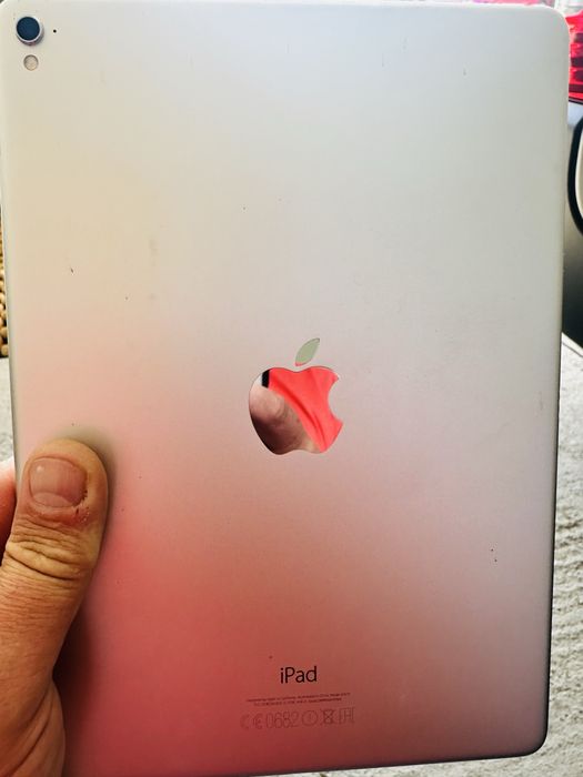 Se vinde Ipad pro 1673-32g