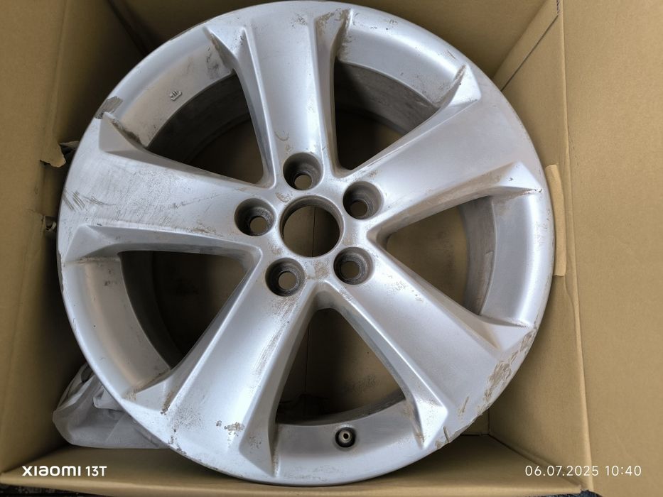 Диск титановый от Рав 4, R17. 1 штука. Оригинал