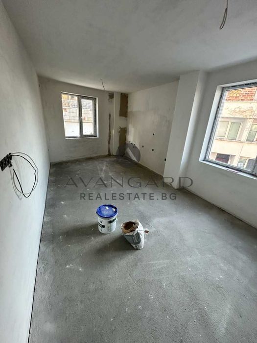 Продава се Двустаен апартамент в Пловдив, Център - 52 кв.м за 2958 €/кв.м - Снимка #4