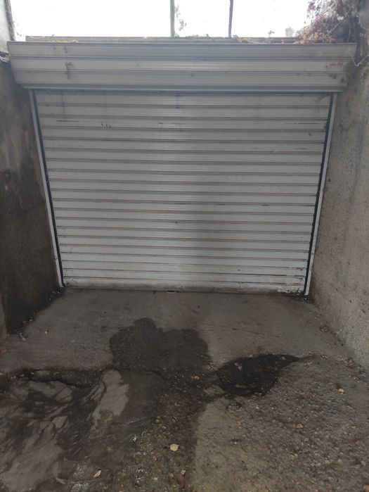 Гараж под наем/ паркомясто Дървеница