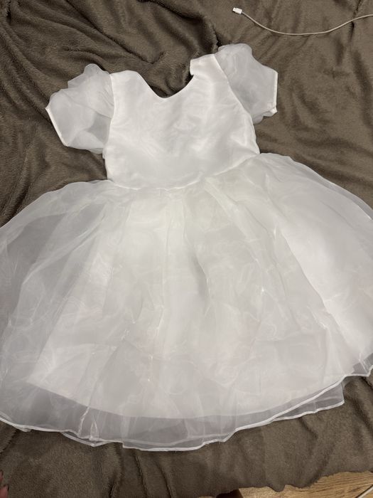 Продам платье для девочки